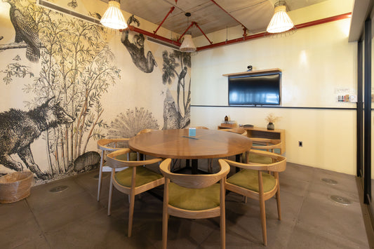 Hora sala de juntas en instalaciones Mutuo